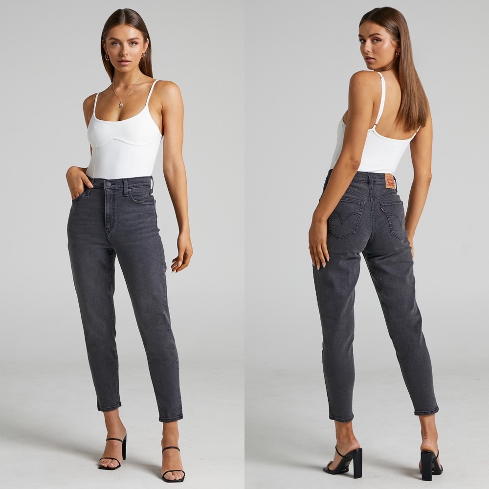 NWT Levi’s High Waisted Mom Jeans